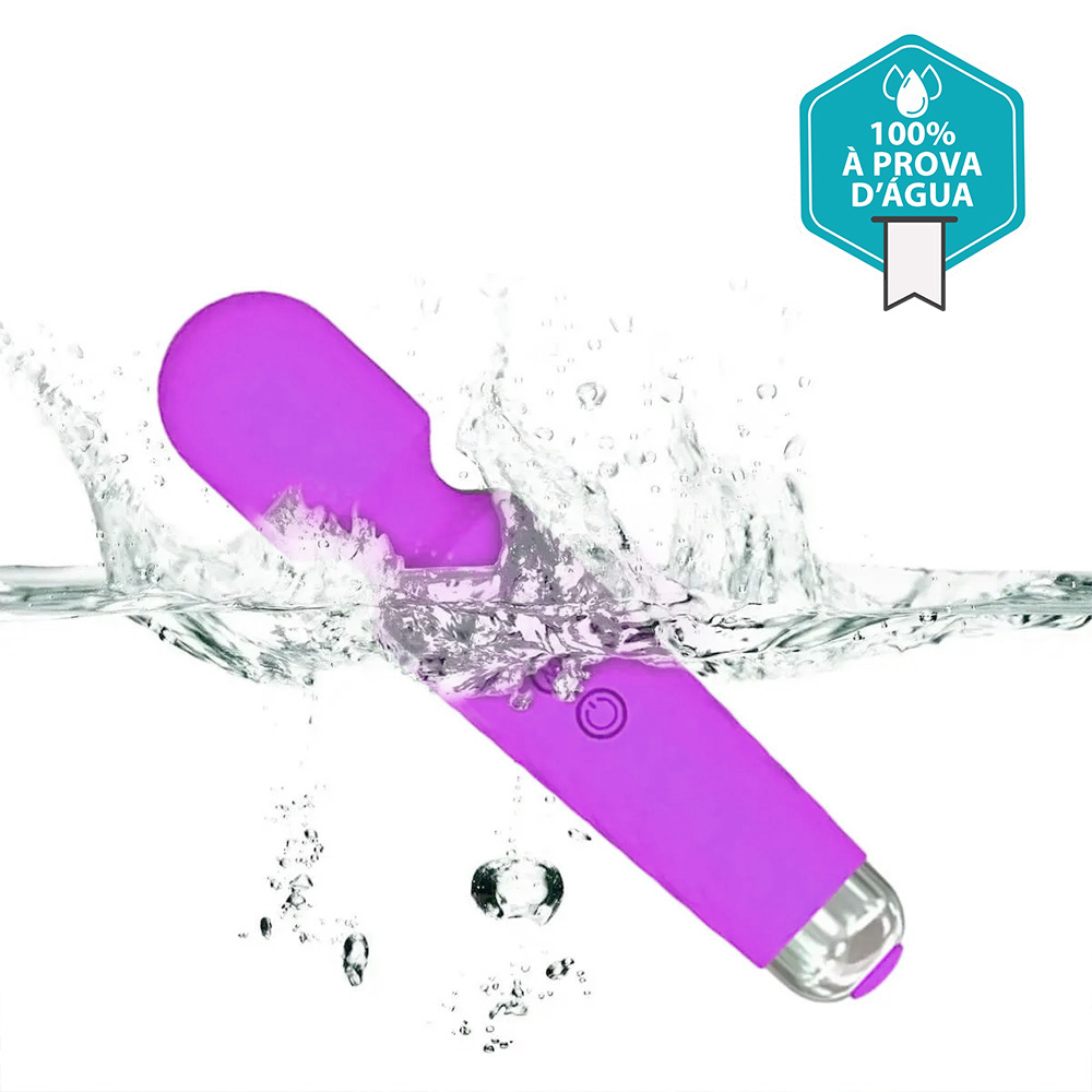 Massageador Stacy Pink submerso em �gua, demonstrando a funcionalidade 100% � prova d'�gua