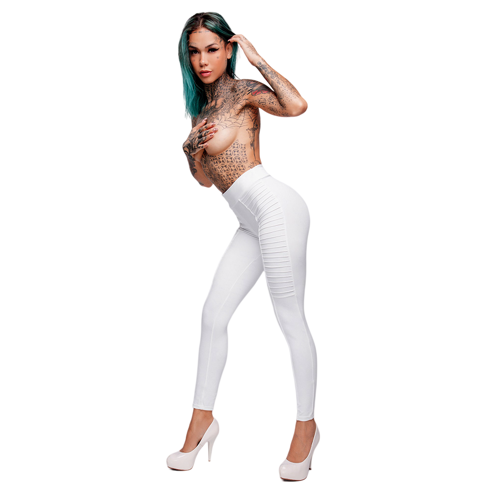 Cal�a Sensual Sexy em Suplex Poli�ster com Nervuras Branca em pose lateral com detalhes das nervuras