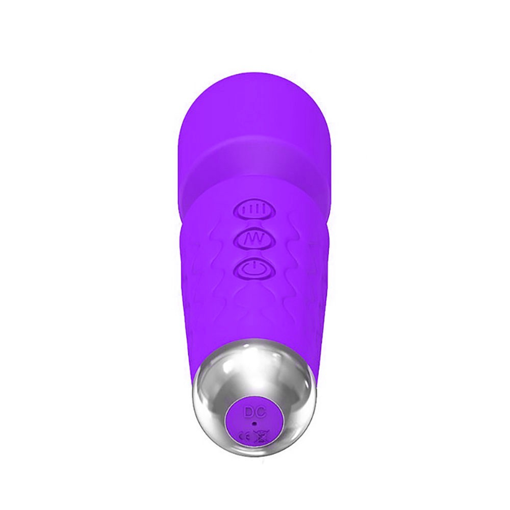 Massageador Er�tico Varinha M�gica Stacy Mini Roxo: imagem da base do massageador, onde se encontra a porta de carregamento DC.