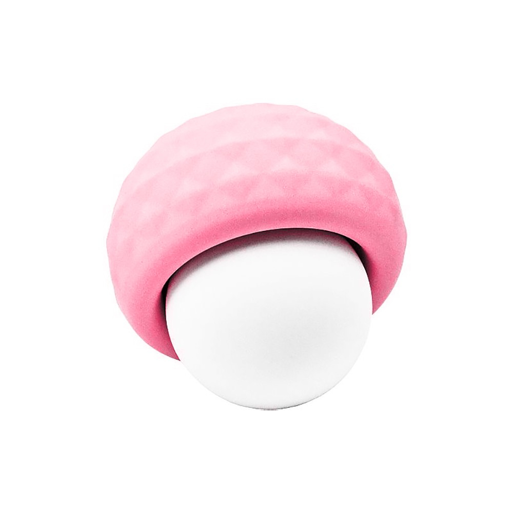 Vibrador Discreto para Clit�ris em Silicone Recarreg�vel 10 Vibra��es Disfar�ado de P�rola Rosa - Vista lateral do vibrador com a p�rola parcialmente exposta