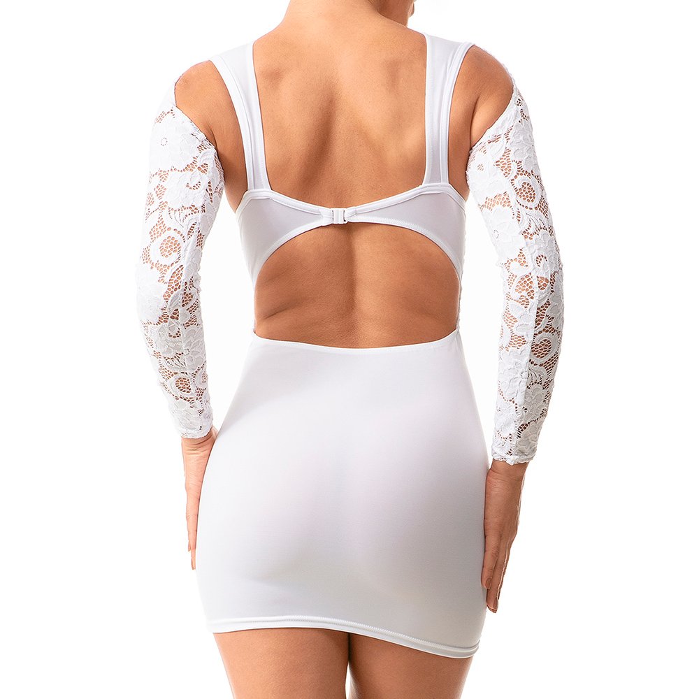 Vista lateral do Vestido Sensual Sexy Branco destacando as curvas e o comprimento