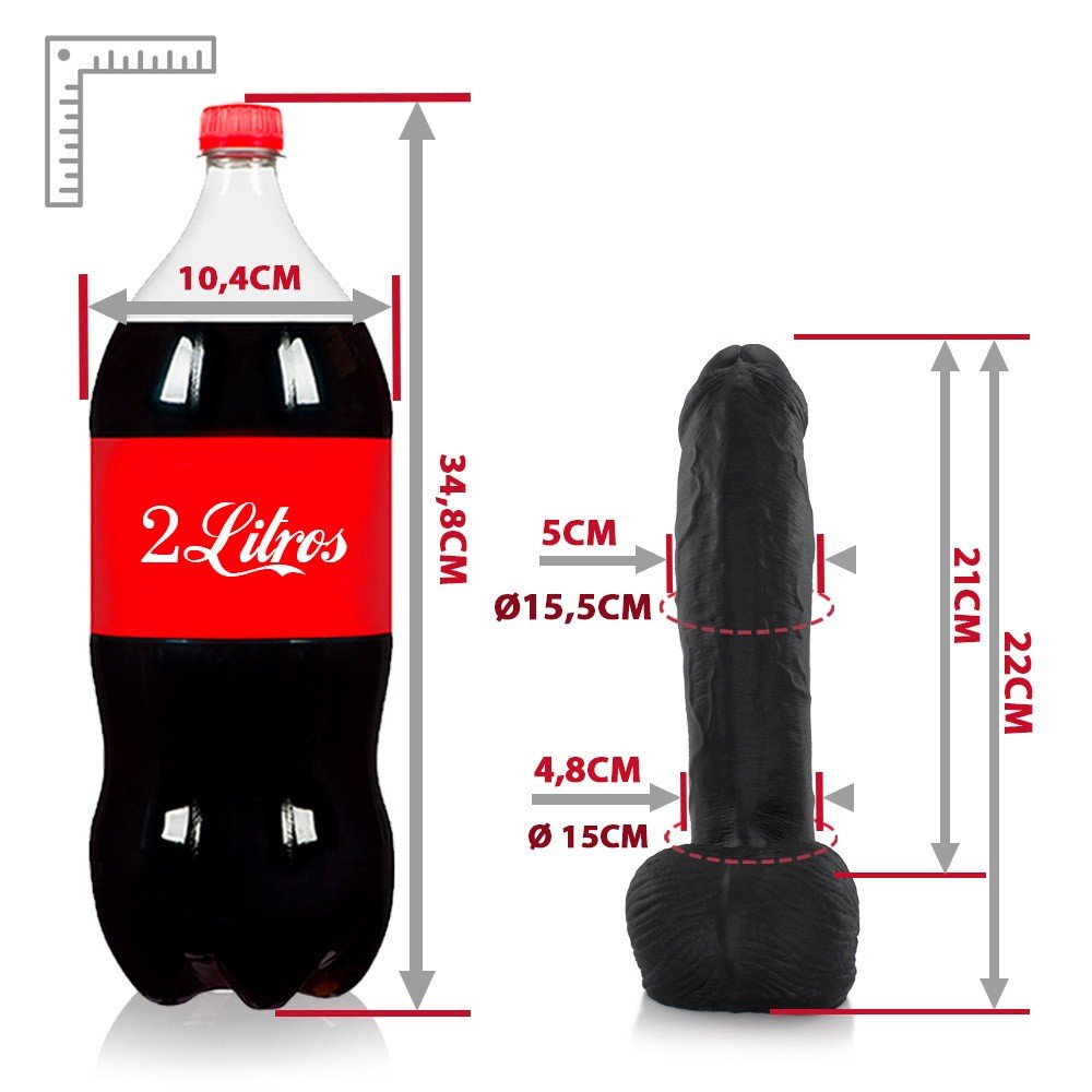 P�nis Real�stico em PVC Flex�vel com Escroto Bich�o 22 x 5cm preto em conjunto com outros itens er�ticos da linha BIGGER de dildos grandes, mostrando op��es de uso e combina��es