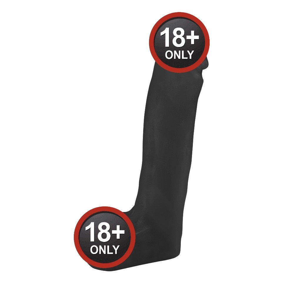 P�nis Gigante e Grosso Flex�vel com Escroto Benga Preto, de perfil, com �nfase na espessura de 6,5cm