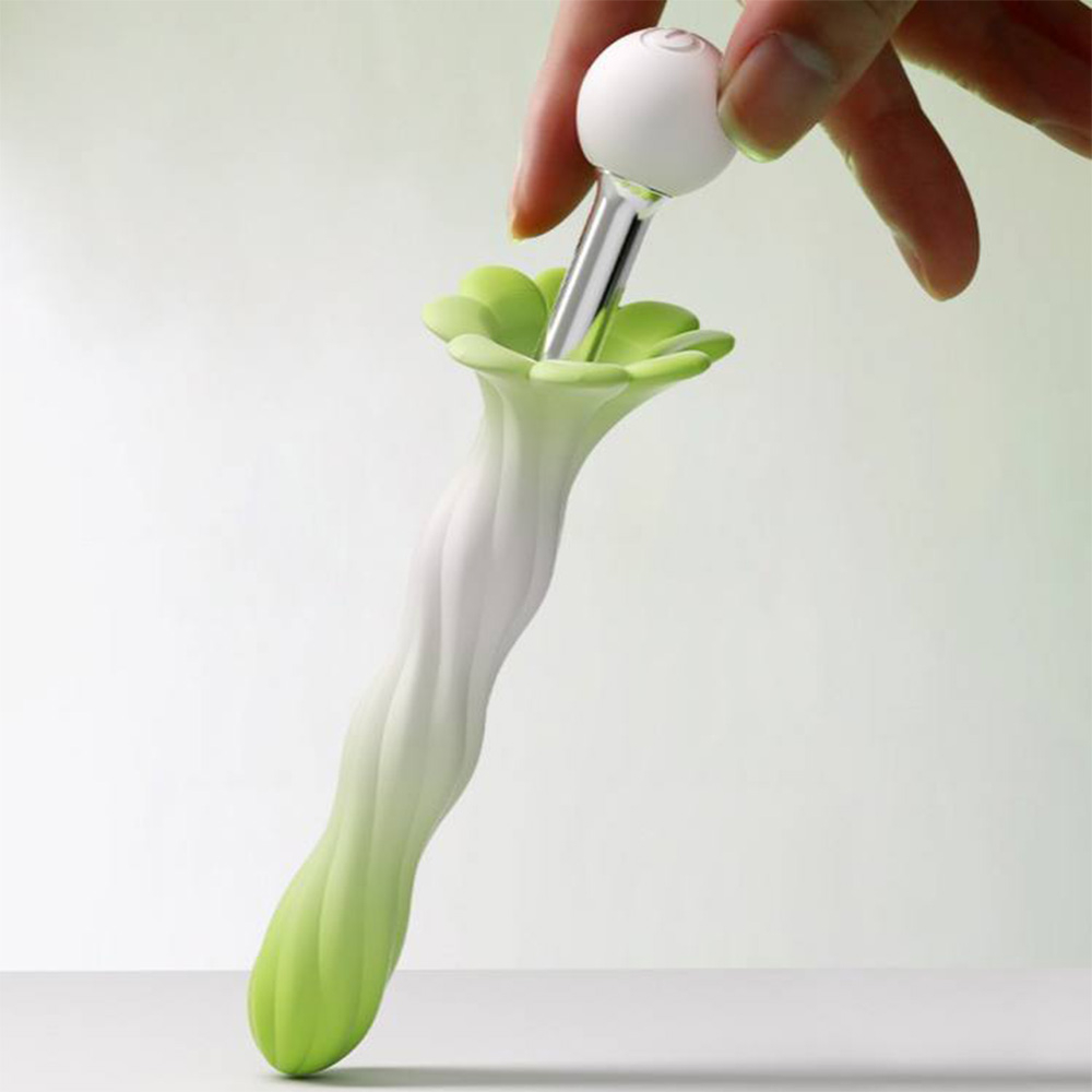 Vibrador Feminino Recarreg�vel em Silicone com 10 Vibra��es Verde, detalhe da base remov�vel para carregamento