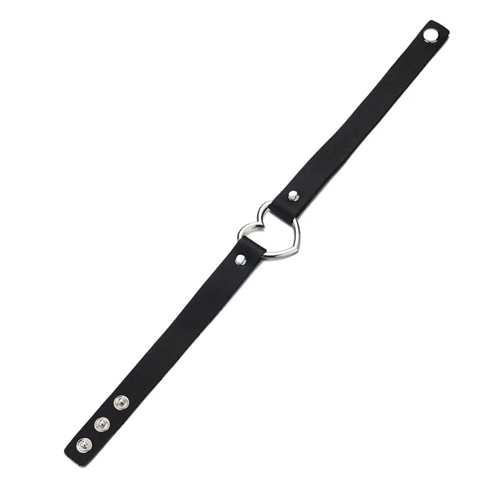 Coleira Social Choker em PU com Cora��o Prata e Ajuste em Bot�es Preta | Foto 05