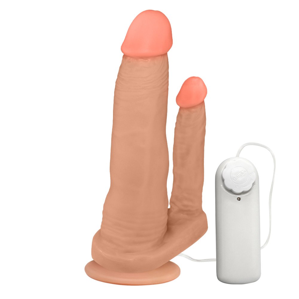 P�nis Duplo para 2 Penetra��es com Vibrador e Ventosa 15x3,5cm e 10x2,5cm Bege - Vista lateral do p�nis duplo bege com a base da ventosa vis�vel