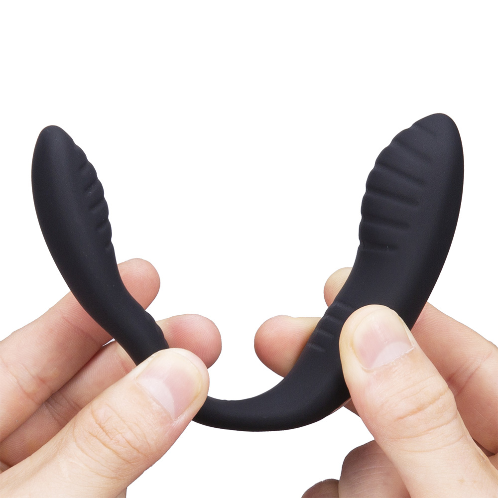 Vibrador para Casal Recarregável via USB em Silicone com 10 Vibrações U-Vibrator Nana Preto | Foto 03