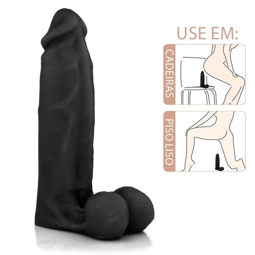 P�nis Maci�o Sedutor em PVC Flex�vel At�xico 20 x 5,5cm Preto, mostrando o uso em cadeira e piso liso, para diferentes posi��es.