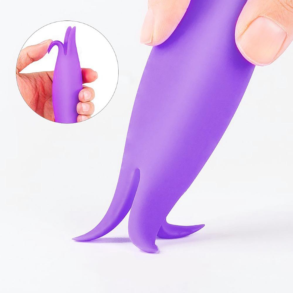 Vibrador Bullet em Silicone Recarreg�vel com 9 Vibra��es e Capa Massageadora Bud Roxo - Detalhe das petalas da capa Bud