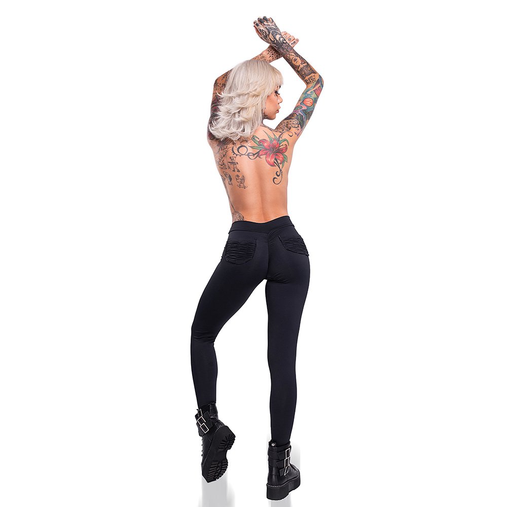 Cal�a Sensual Sexy em Suplex Poliamida Levanta Bumbum com Bolso Atr�s e C�s de El�stico Preto - Detalhe dos bolsos traseiros em estilo levanta bumbum