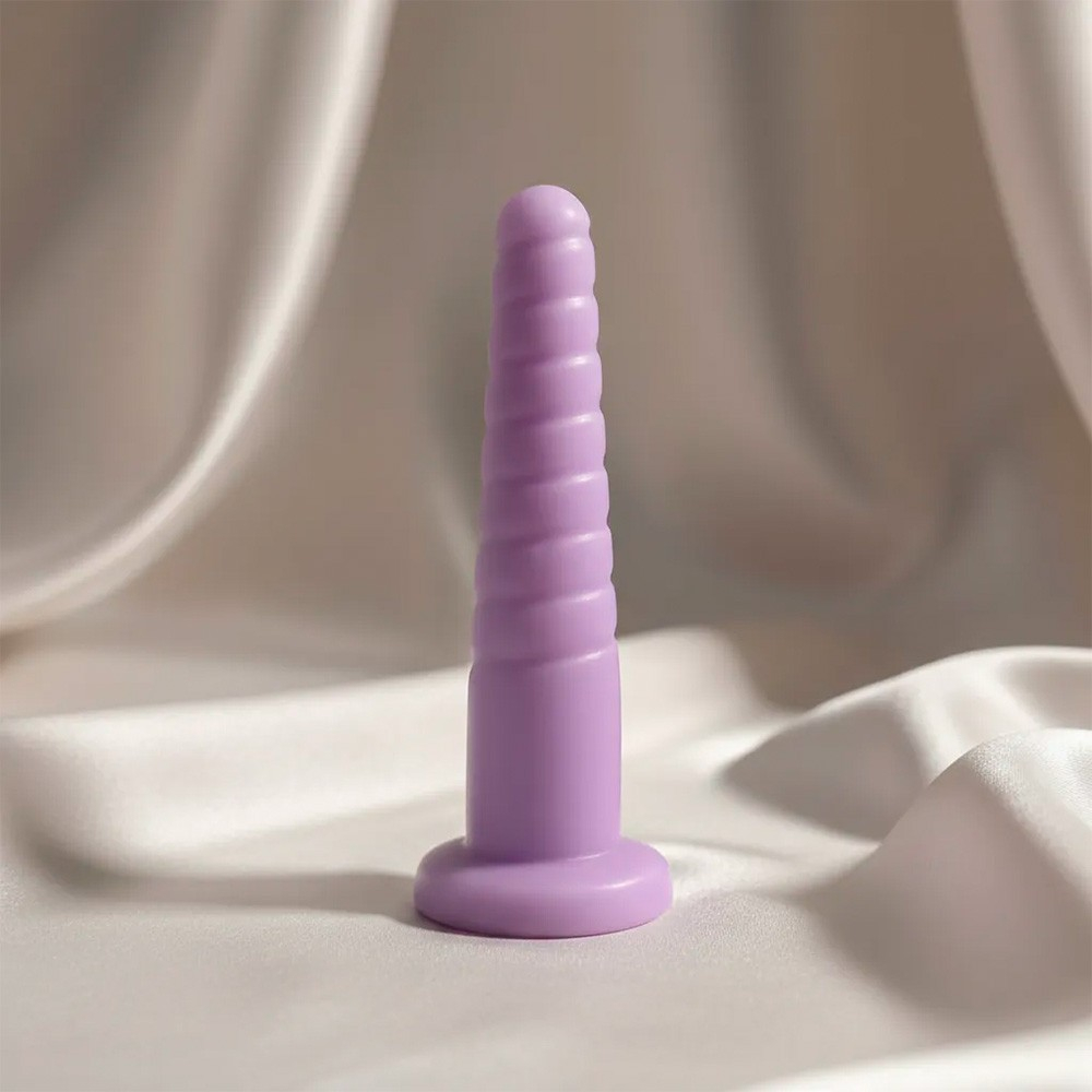 Plug Anal Screw em PVC Fléxivel Atóxico 14,5 x 3,5cm Roxo | Foto 04 Plug Anal Screw em PVC Fléxivel Atóxico 14,5 x 3,5cm Roxo | Foto 04
