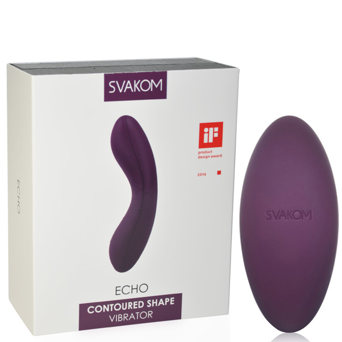Vibrador Ponto G, Formato Anat�mico Recarreg�vel Echo, cor roxa, ao lado da embalagem original da marca SVAKOM e com o selo de design award