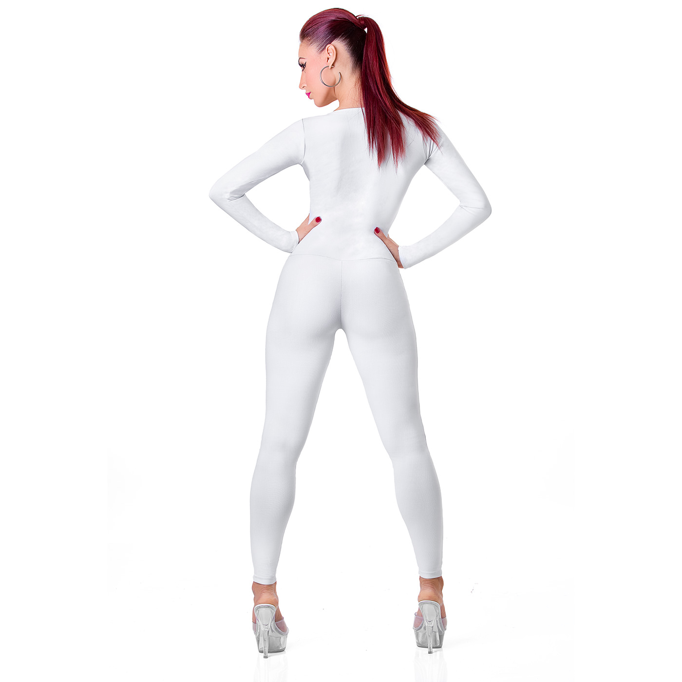 Macac�o Sensual Branco em Suplex Poliamida, vista traseira na modelo