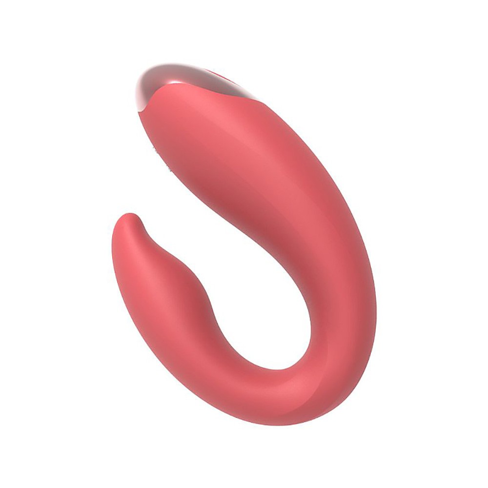 Vibrador para Casal Recarreg�vel em Silicone Vermelho com controle sem fio. Vis�o lateral do vibrador destacando o formato curvo ergon�mico