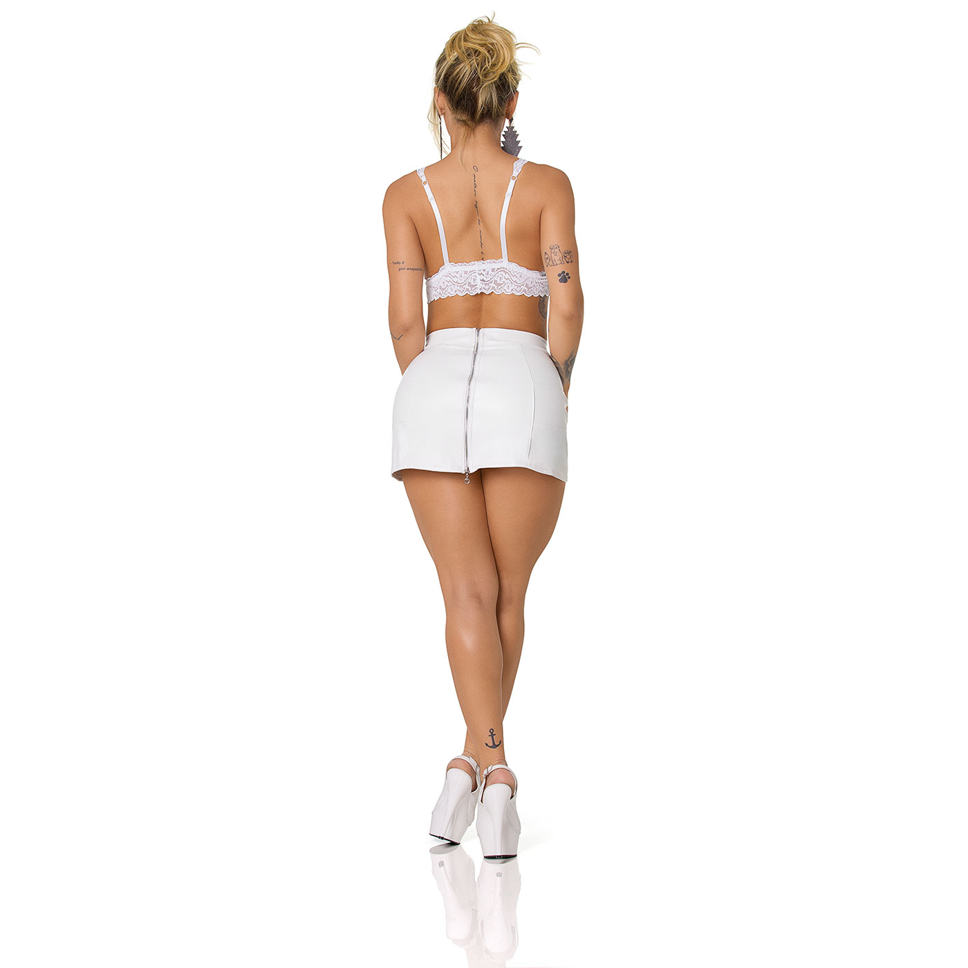 Saia de Courino com Lycra Branca, vista traseira, com z�per aparente e caimento sexy