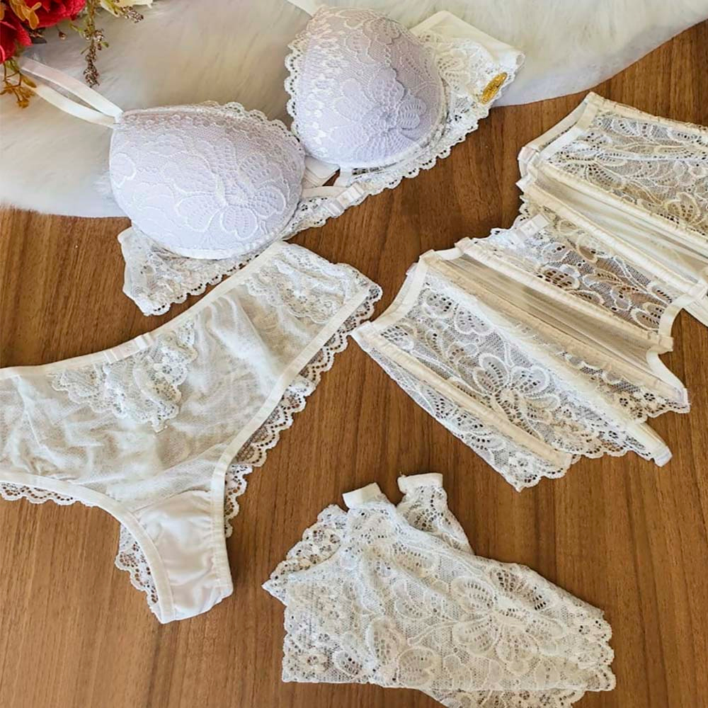 Close no suti� de renda do conjunto Aline Branco, evidenciando o bojo e os detalhes da trama da renda