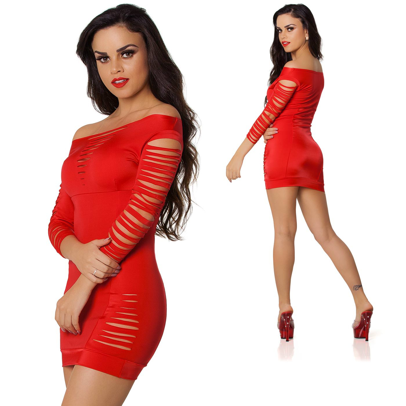 Vestido Sensual com Manga Recortada Vermelho, zoom nos recortes e decote da modelo