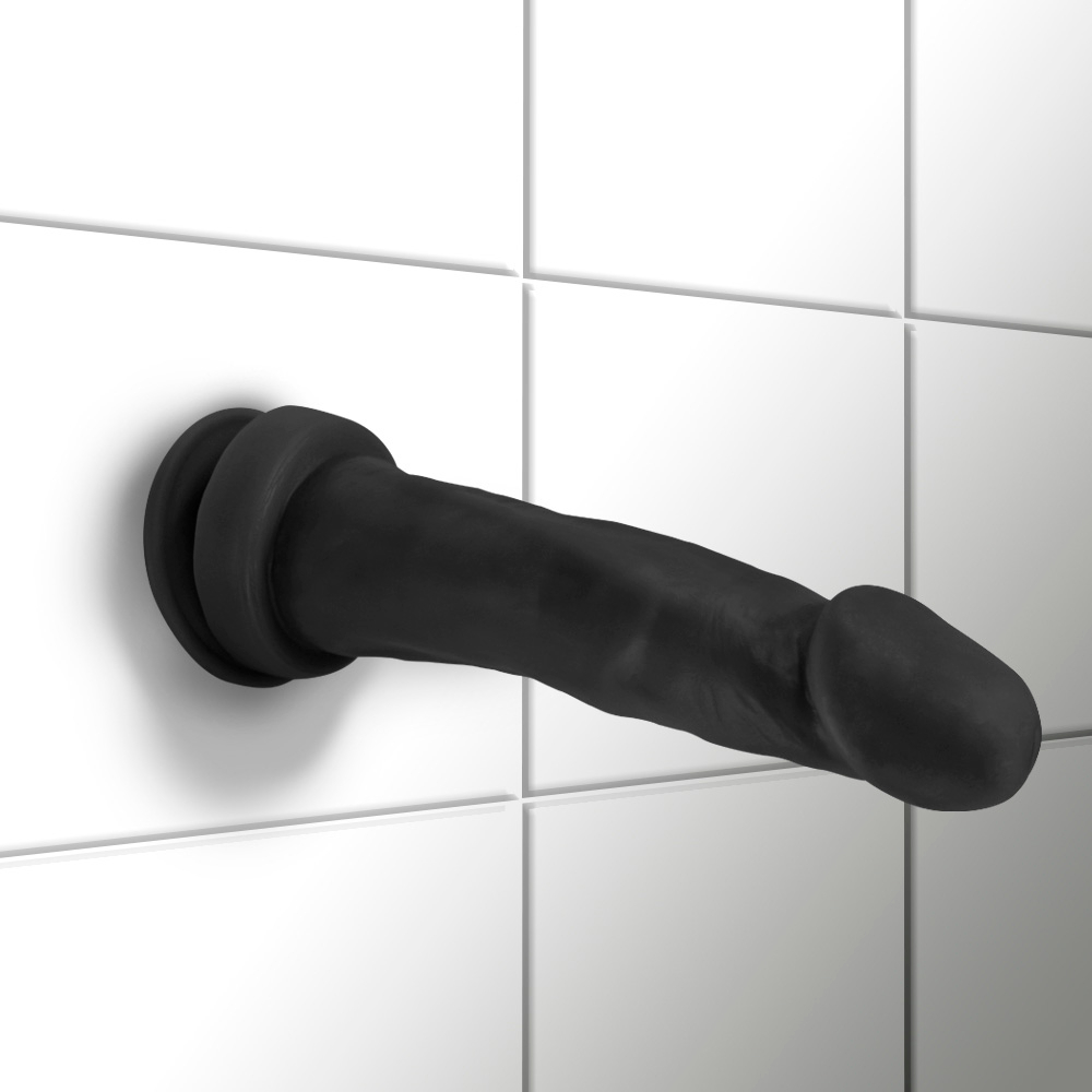 P�nis de Borracha Viernes com Ventosa Preto em composi��o completa, destacando tamanho e design do acess�rio �ntimo.