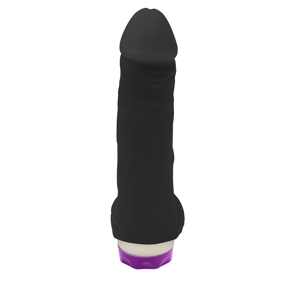 P�nis com Escroto e Vibro Hefesto 17 x 4cm Preto em vista de perfil lateral, evidenciando o comprimento de 17cm e o escroto arredondado, com a se��o inferior roxa.