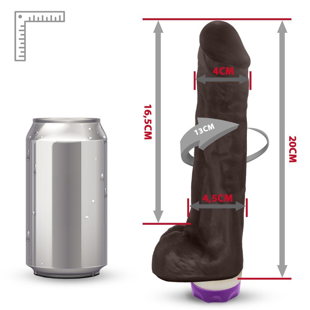P�nis de Borracha Eros com Escroto e Vibrador 20 x 4,5cm Marrom em composi��o completa, destacando tamanho, propor��o e design do acess�rio �ntimo na m�o de uma pessoa