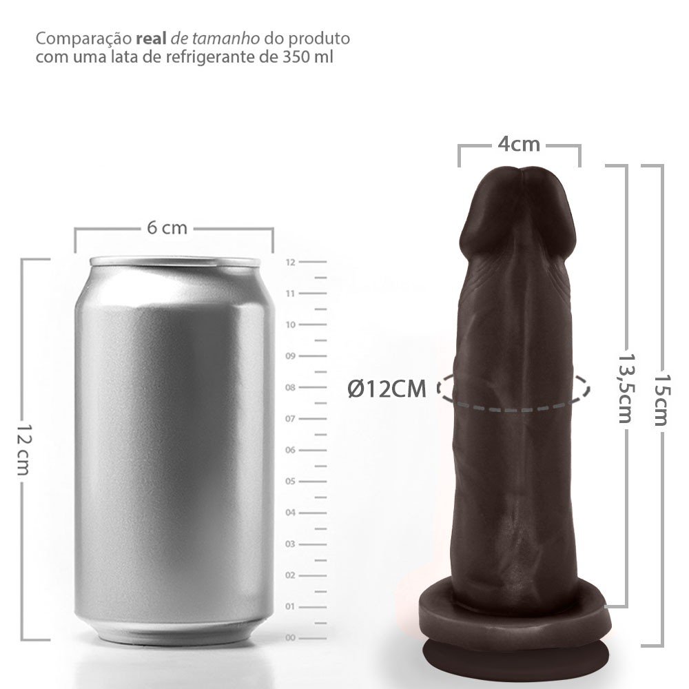 p�nis real�stico vibrador em composi��o completa destacando tamanho, propor��o e design do acess�rio �ntimo