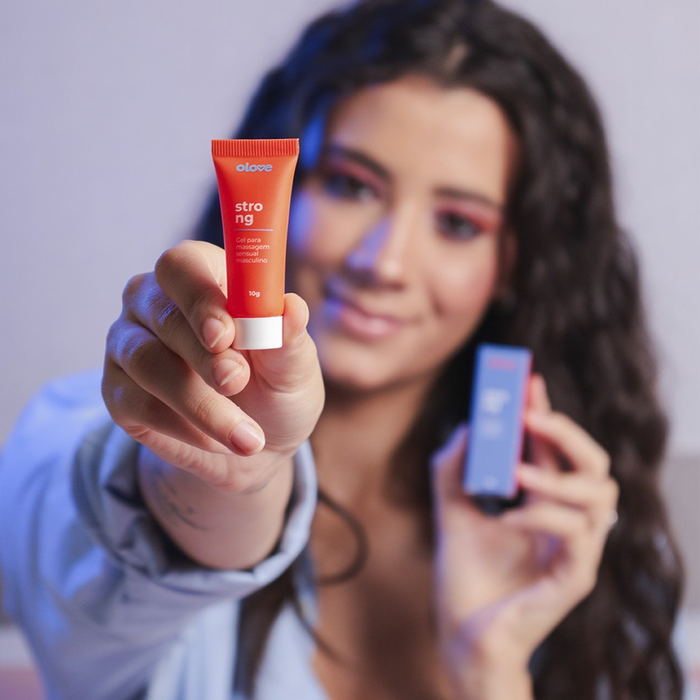 Vista da caixa do Gel Masculino Strong, mostrando informa��es laterais e traseiras do produto