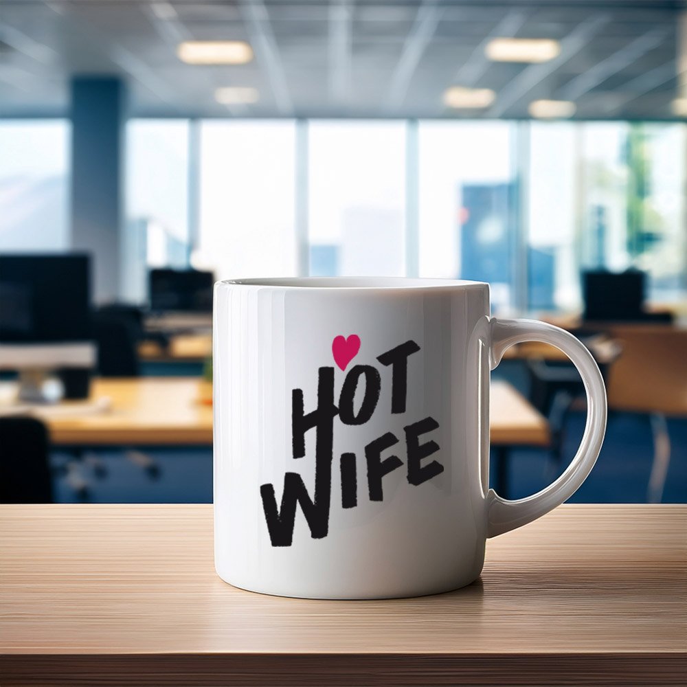 Caneca Hotwife com a frase Ele Empresta Eu Aproveito - Estilo Fetichista e Sensual Branca | Foto 04