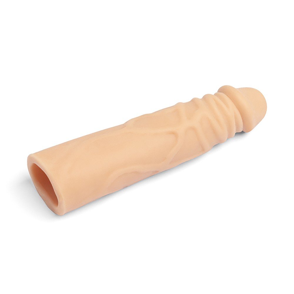 Capa Peniana Bigger Man Bege - Close-up da textura e veias do material Cyberskin