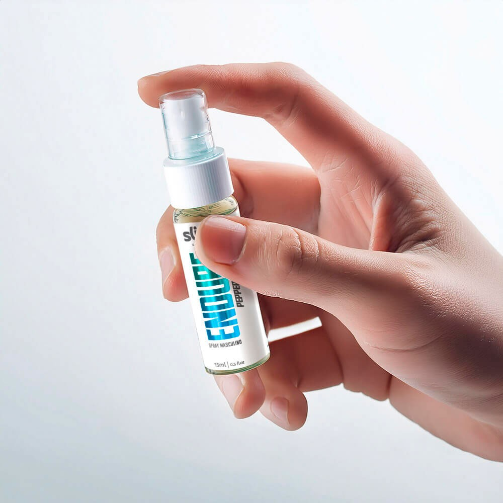 M�o segurando o Spray Retardante Endure, destacando o frasco de 15ml
