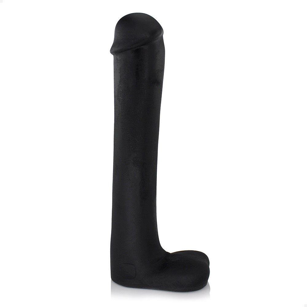 P�nis Gigante e Grosso Flex�vel com Escroto Cacete 33 x 6,8cm Preto - imagem lateral do dildo que destaca seu comprimento total e a parte do escroto na base