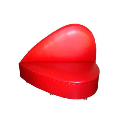 Móvel BDSM Sofá 2 Lugares Formato Coração Erotika Vermelho | Foto 01 Móvel BDSM Sofá 2 Lugares Formato Coração Erotika Vermelho | Foto 01