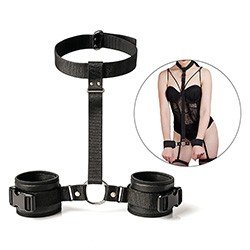 Foto do Produto Kit Bondage em Nylon com Coleira e Algemas com Fivelas Ajust�veis Preto