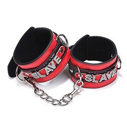 Algema com Fivela, Corrente e Mosquetão em PU (Imitação de Couro) SLAVE Vermelha e Preta