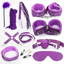 Foto do Produto Kit Bondage em PU (Imita��o em Couro) com Venda, Morda�a, Corda e Mais 7 Itens Roxo