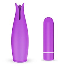 Foto do Produto Vibrador Bullet em Silicone Recarreg�vel com 9 Vibra��es e Capa Massageadora Bud Roxo