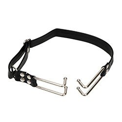 Foto do Produto Morda�a BDSM em PU com Ganchos e Ajuste com Fivela Preta