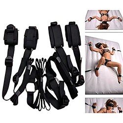 Kit Bondage 2 para Cama: Duas Algemas e Duas Tornozeleiras Preto