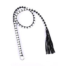 Chicote Longo em Courvin 140cm com Argola no Cabo Preto e Branco